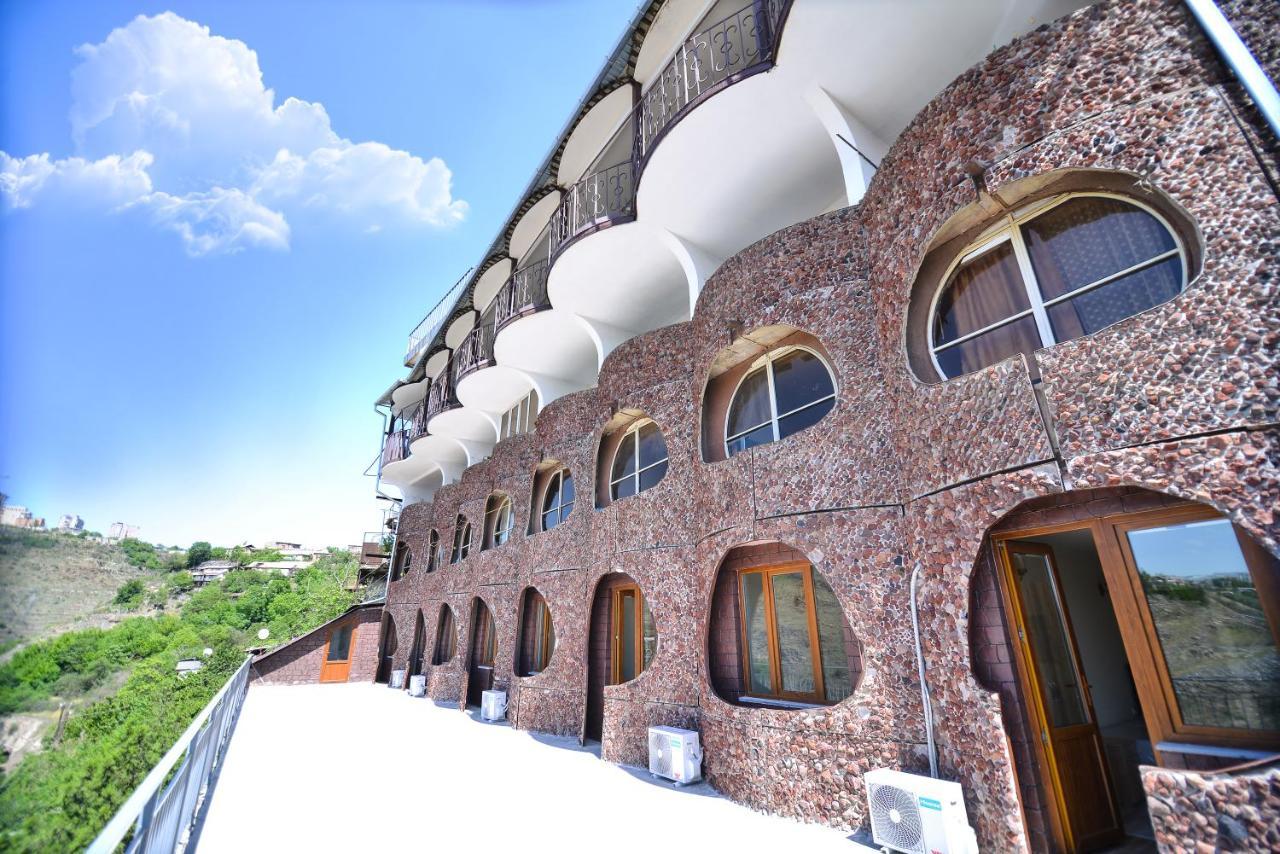 The Hill Guest House Ереван Экстерьер фото