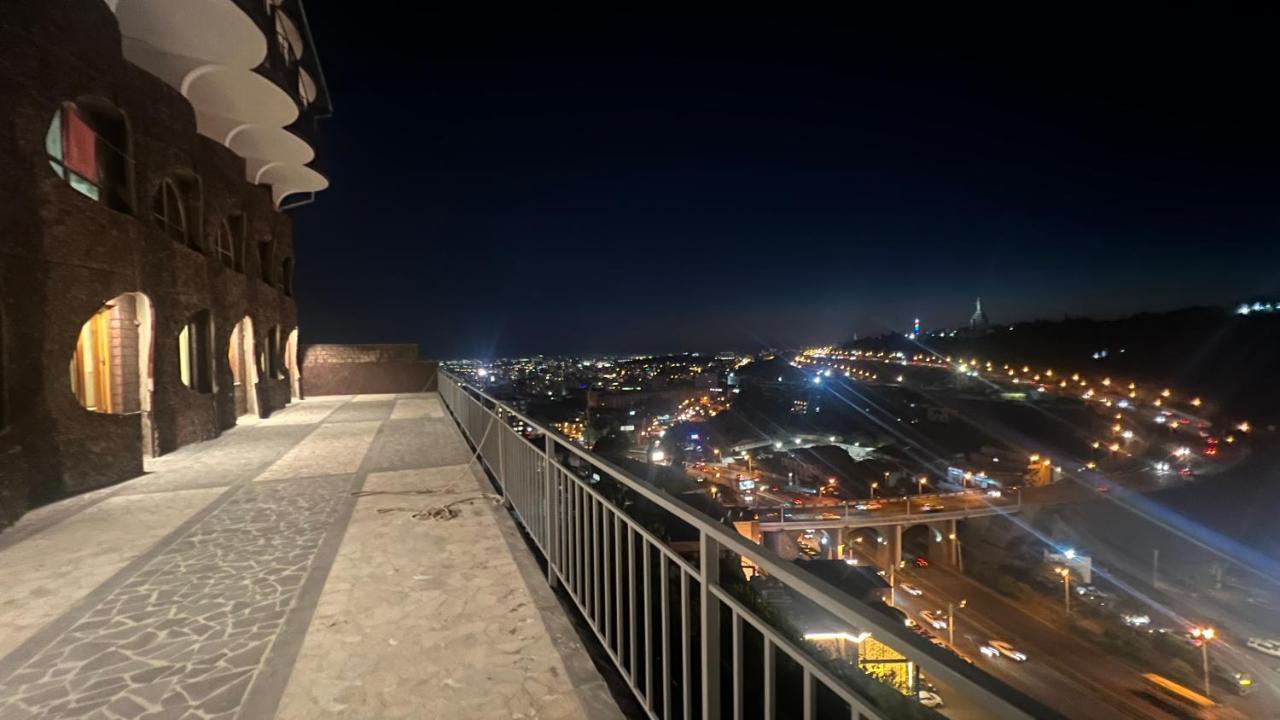 The Hill Guest House Ереван Экстерьер фото