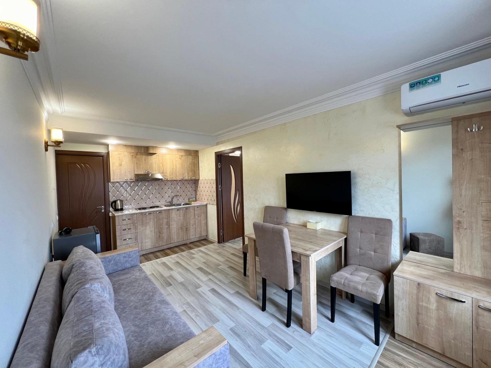 The Hill Guest House Ереван Экстерьер фото