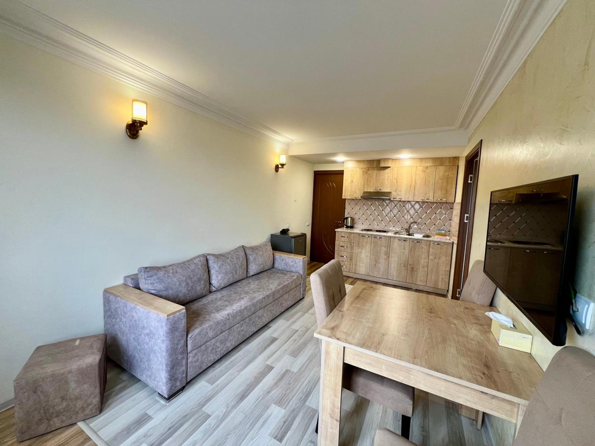 The Hill Guest House Ереван Экстерьер фото