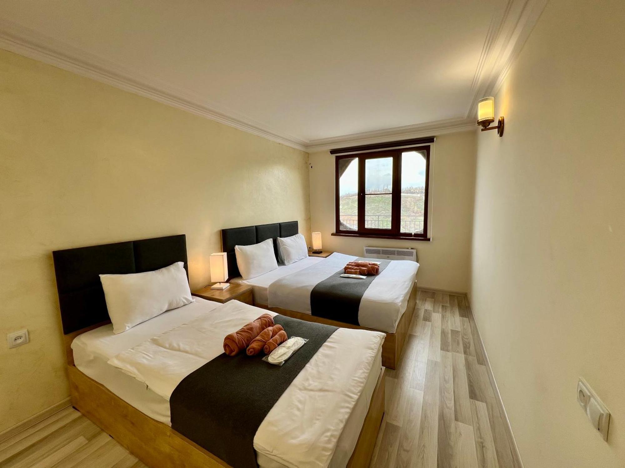 The Hill Guest House Ереван Экстерьер фото