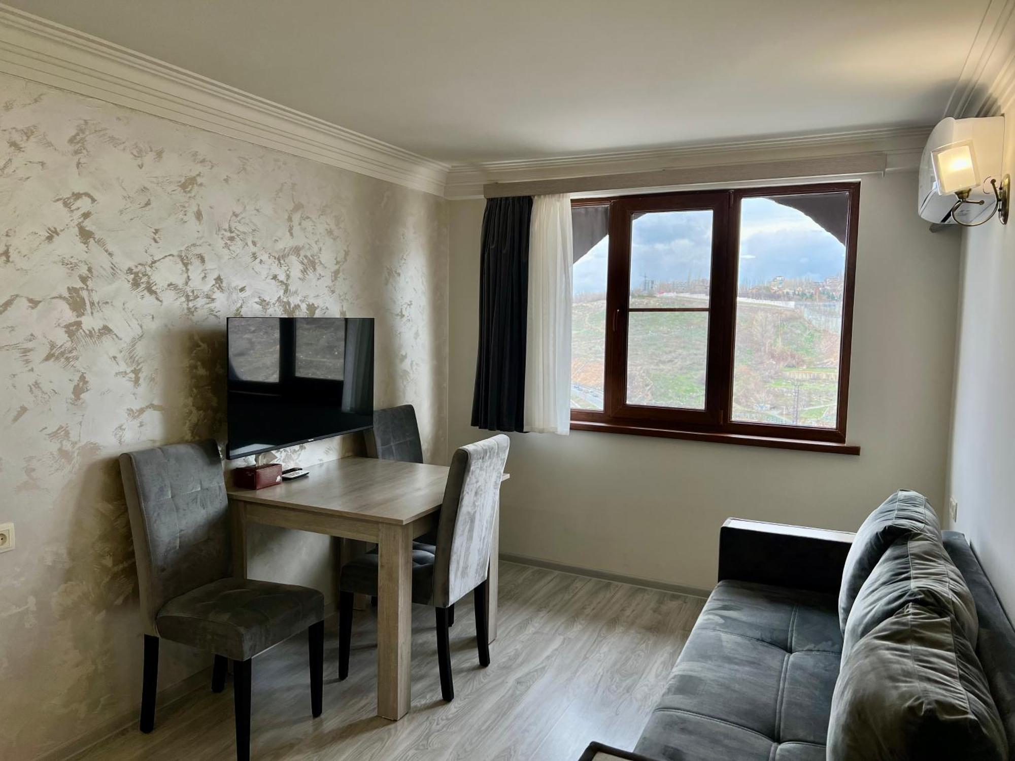 The Hill Guest House Ереван Экстерьер фото