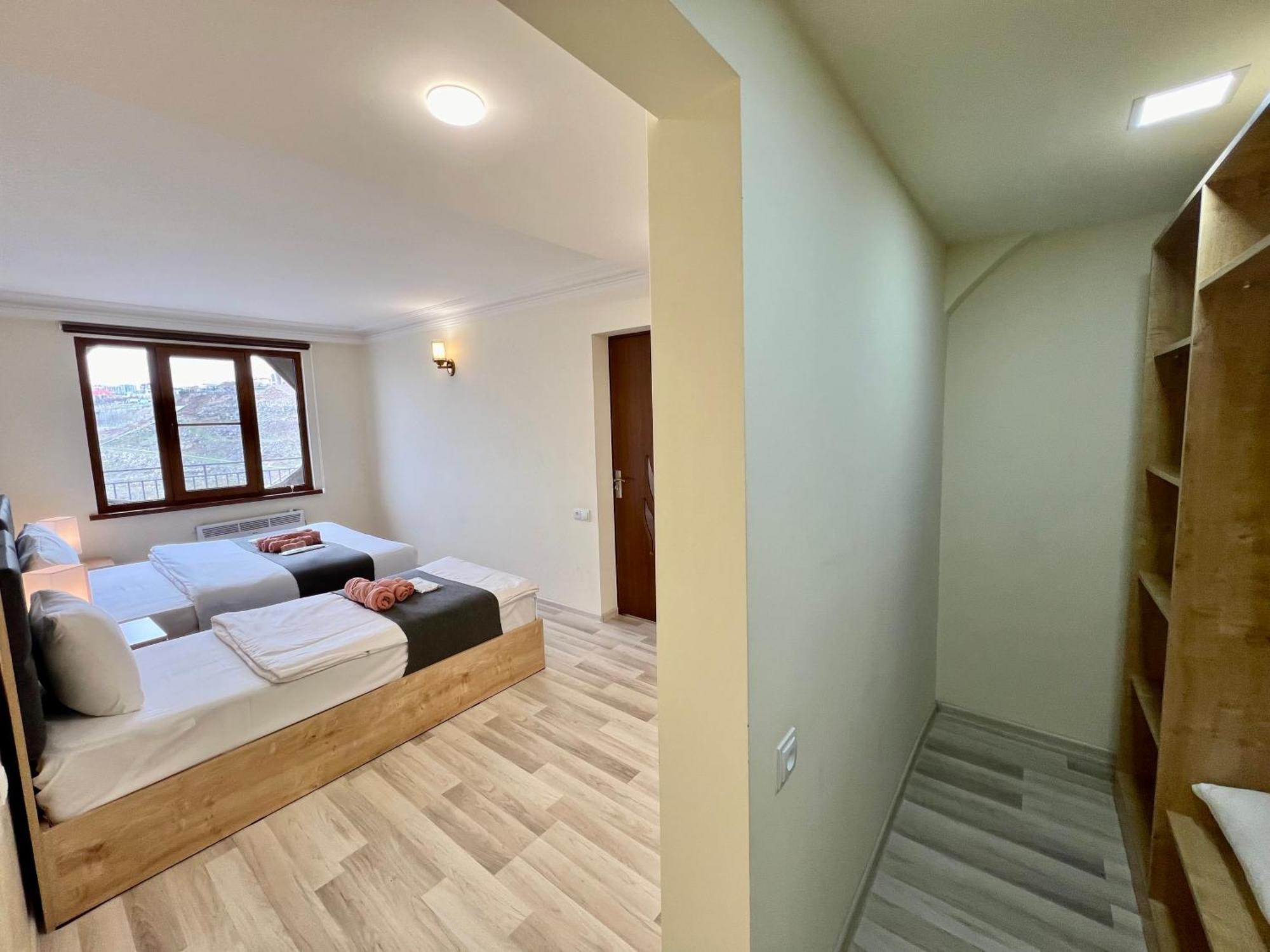 The Hill Guest House Ереван Экстерьер фото
