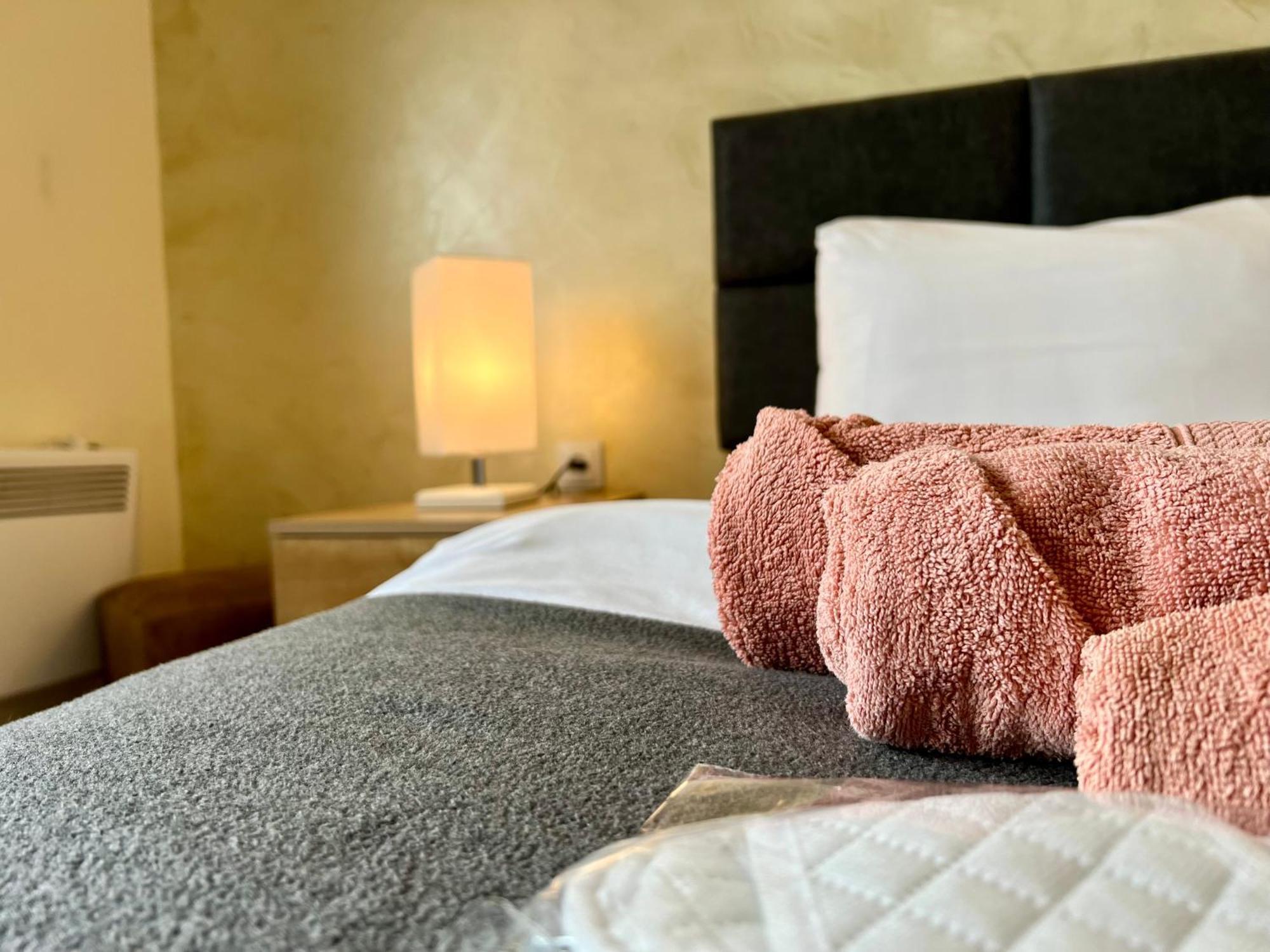 The Hill Guest House Ереван Экстерьер фото