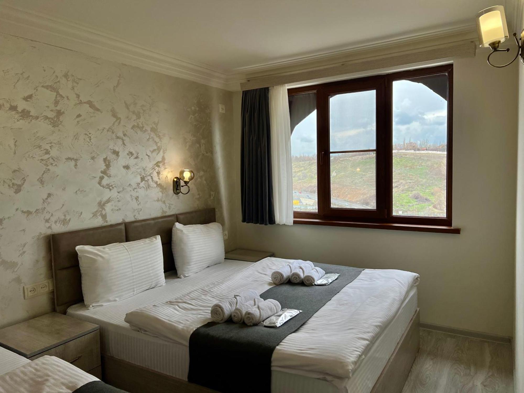 The Hill Guest House Ереван Экстерьер фото