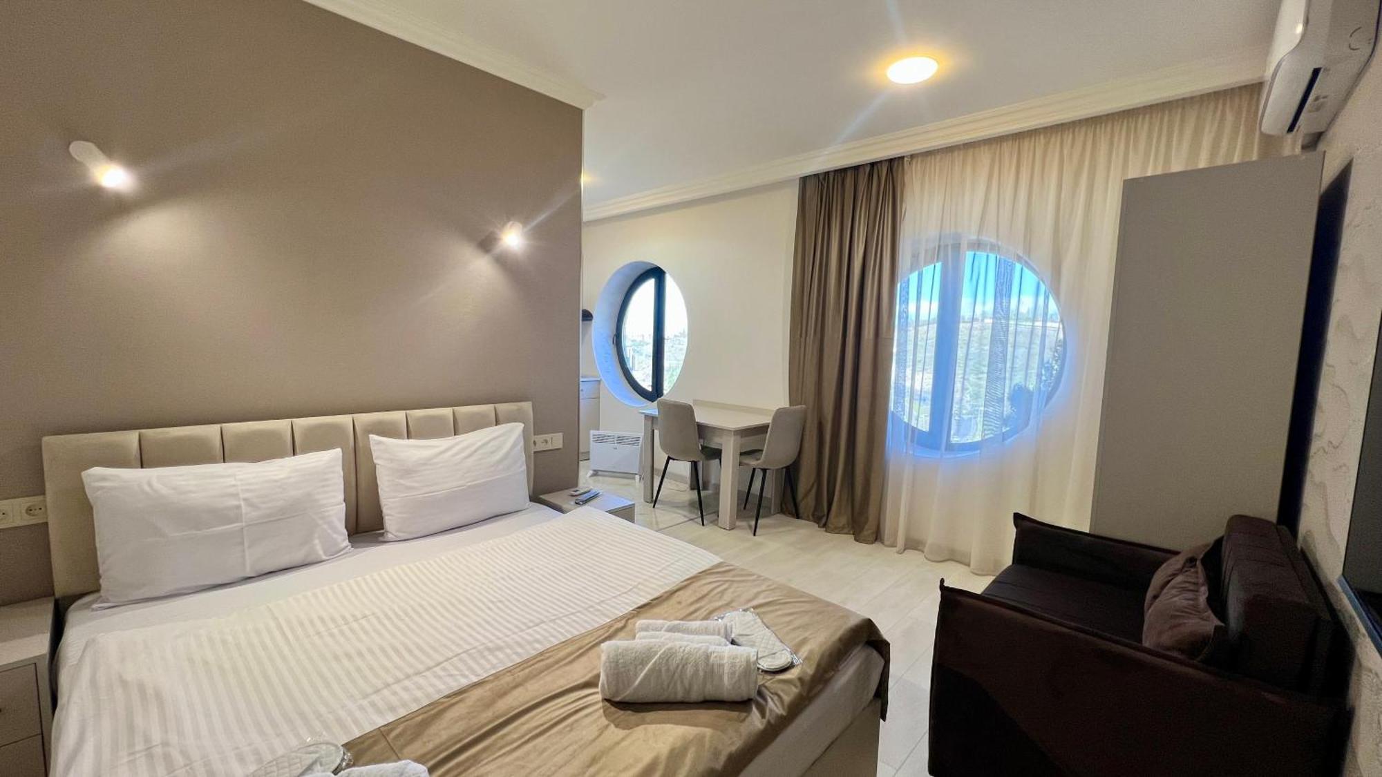 The Hill Guest House Ереван Экстерьер фото