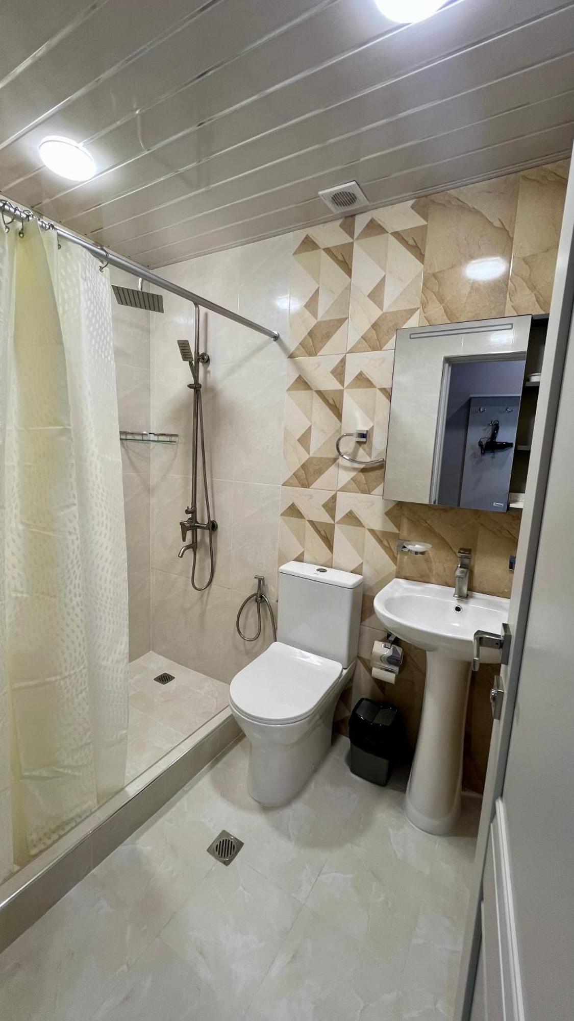 The Hill Guest House Ереван Экстерьер фото